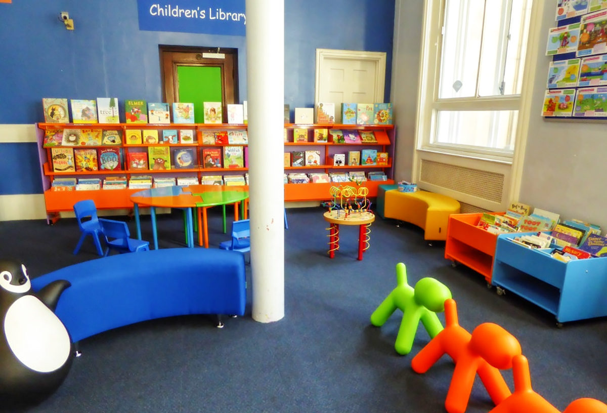 Детский зал библиотеки